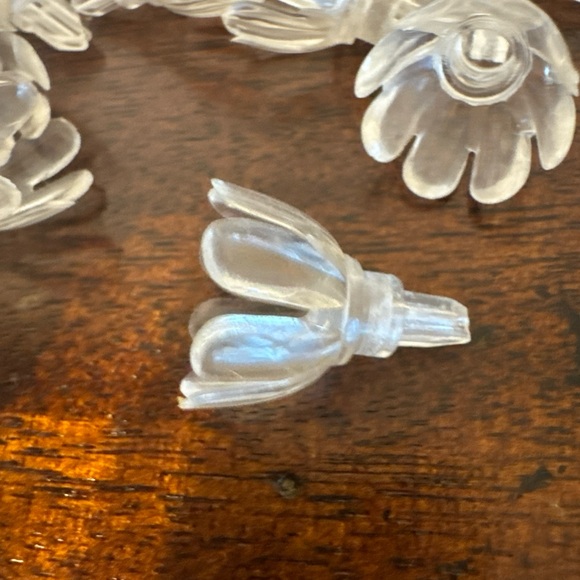 LOT OF 55 Vintage Christmas Light Cover Reflector:Icicles,Flowers Blooms & Star - Picture 9 of 13